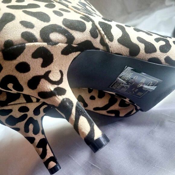 QUPID ANKLE HEEL SHOES Size 8 Without Tag Heel 2 inches - Picture 3 of 8